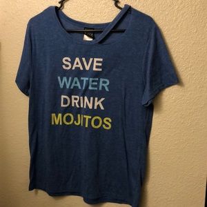 🌺🌺 Modern Lux Blue Graphic Tee 🌺🌺